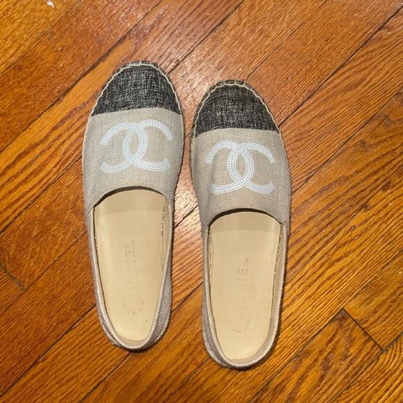 Espadrilles - Picture 1 of 3